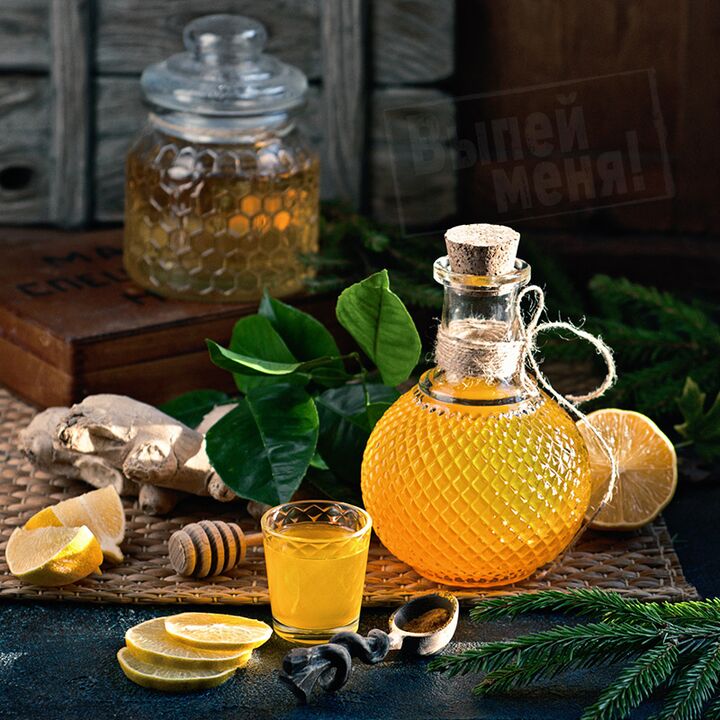 Rượu Moonshine với cam, gừng và mật ong sẽ tăng cường sức mạnh của một người đàn ông